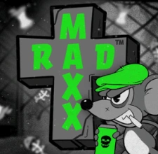 Mad Maxx slot with a neon green cross logo and cartoon rat